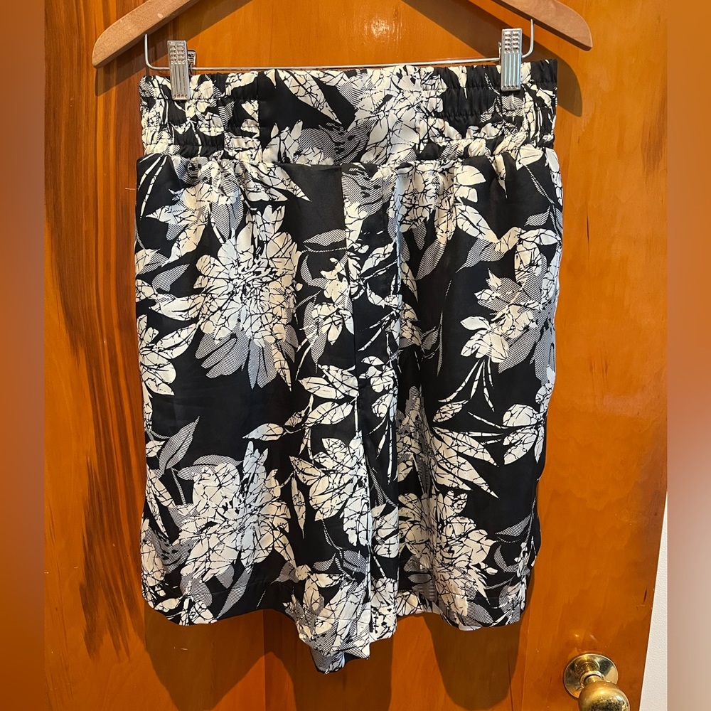 AL GIGA Mykonos Silk Shorts with pockets